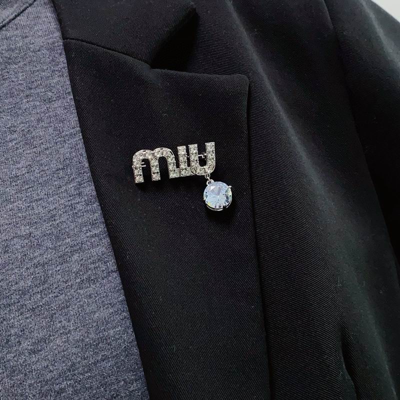 MiuMiu brooch 09yxq02